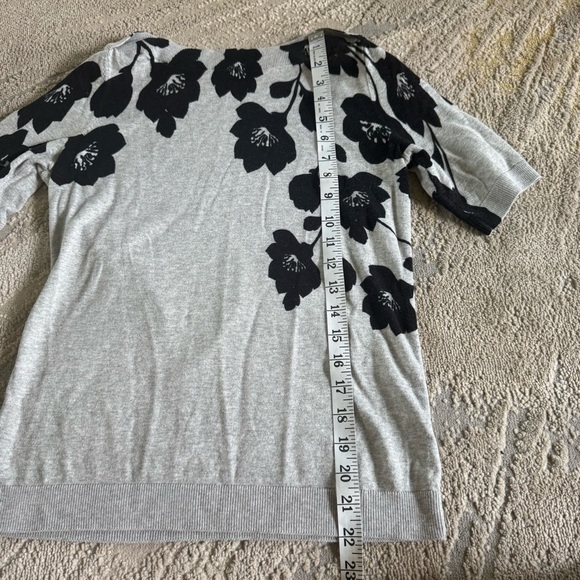 Talbots Gray Short Sleeve Sweater Boat Neck black floral XS - Picture 4 of 8